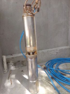 Bomba submersa leão