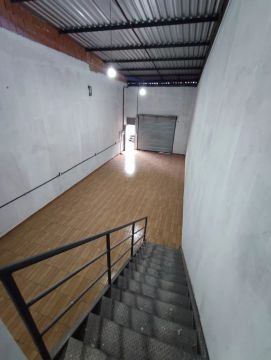Alugo Galpão com Mezanino ao lado do Clube Municipal