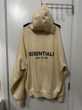 Blusa fear of god essentials m
