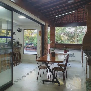 Casa - Monte Castelo - 3 Dormitórios - 241,82m² - Estuda permuta.