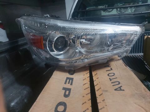 Farol Dianteiro Mitsubishi ASX 2013-2019