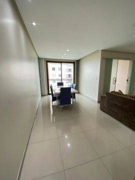 Condomínio Thiago de Mello 03 Quartos (uma Suítes e uma Semi Suíte) 93m²