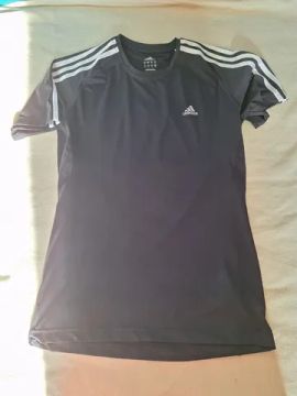 Camiseta adidas preta clima climate tamanho P