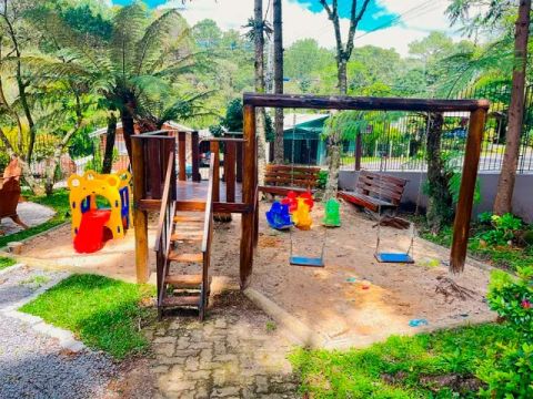 ALUGO JK anual em Condomínio em Gramado