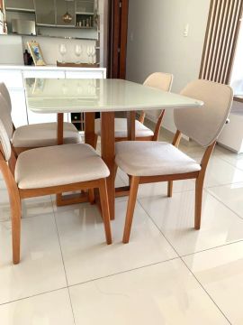 Mesa de Jantar 4 Cadeiras - Branca