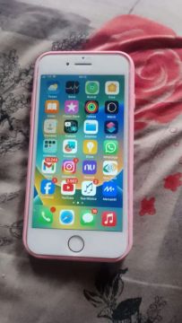 iPhone 8 normal- 64GB - Impecável