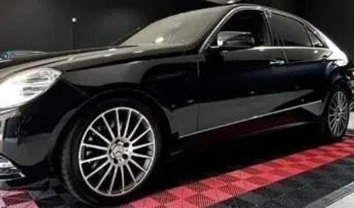 Mercedes E350 V6