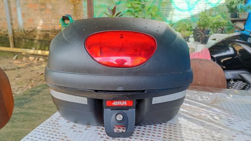 Baú marca GIVI, para moto
