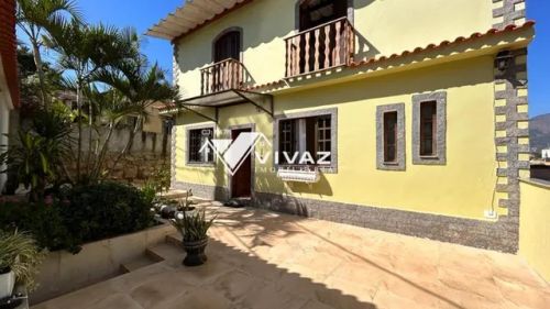 Casa com piscina na Abolição, 3 Quartos, Garagem para 3 carros - Financiamos !