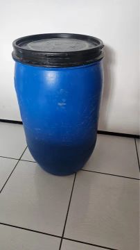 Tambor azul de 200 litros
