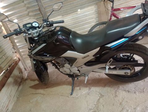 Yamaha Fazer 250 -  Preta -  2014