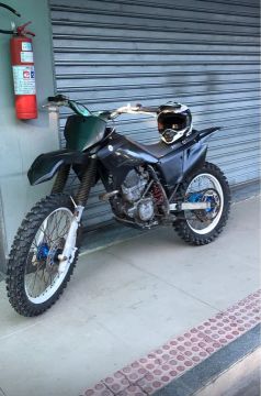 Vende-Se YAMANHA TTR230 2007