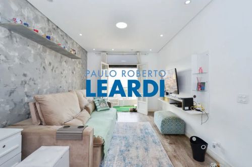 APARTAMENTO - CAMBUCI - SP