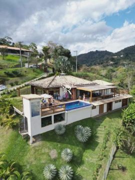 Imóvel para venda tem 2100 metros quadrados com 4 quartos em Pedro do Rio - Petrópolis - R