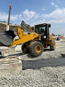 Aluguel de Carregadeira 14t Padrão Mineração 