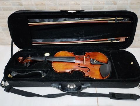 Violino Eagle VK 544 em ótimo estado Vendo Troco