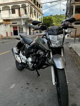 Vendo moto Honda fan 160 2023