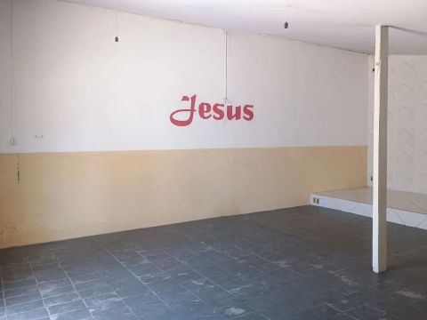 aluga-se um ponto 