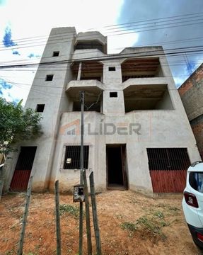 Vendo Prédio Edificado com 4 Pavimentos 