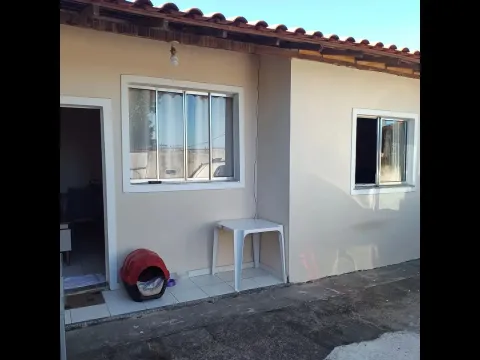Casa para venda possui 53 metros quadrados com 2 quartos em Marambaia - São Gonçalo - Rio