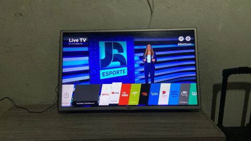 TV LG Smart 32, toda boa, nenhum defeito, ótima TV 