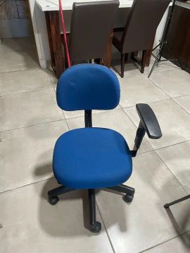 Cadeira para escritório ou estudos