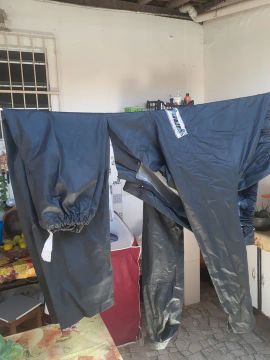 Capa de chuva para motociclista 100 reais 