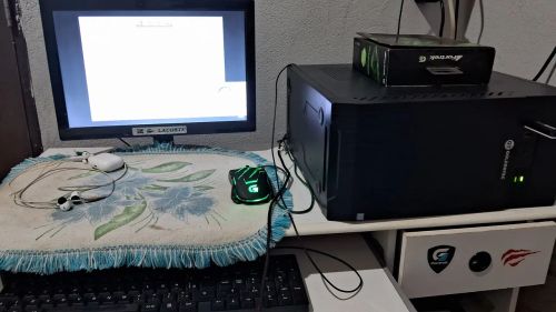 PC semi novo