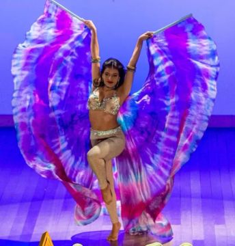 Roupa de Dança, Tamanho P, calça, bolero, cinturão e busto - Desapego