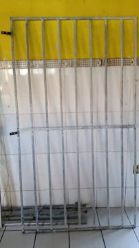 Portão pega ladrão 