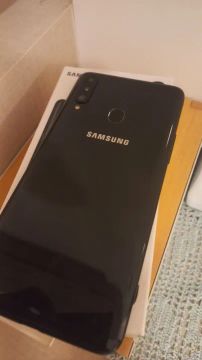 Ceular Samsung Galaxy A20s preto