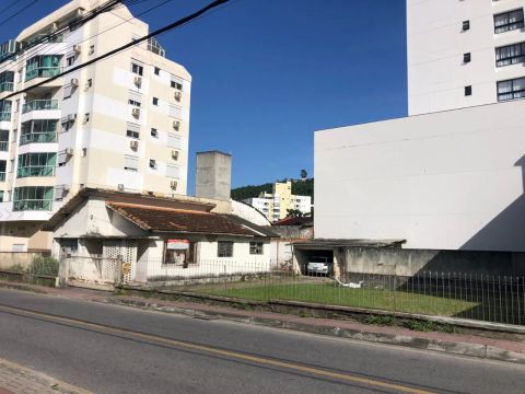 Lote/Terreno para venda possui 587 metros quadrados em Saco dos Limões - Florianópolis - S