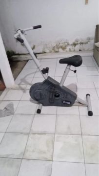 Bicicleta ergométrica usada