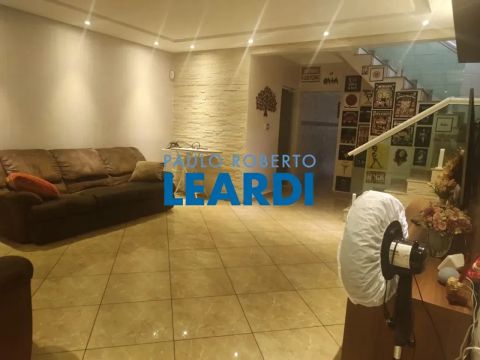 SOBRADO - VILA CURUÇÁ - SP