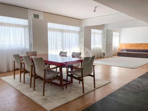Duplex de 328.0m² no bairro Moinhos de Vento, com