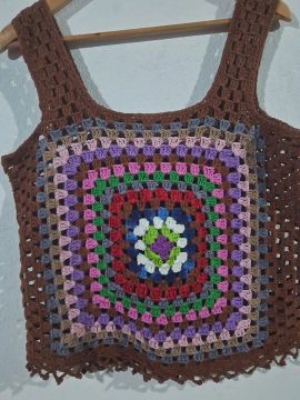 Blusa em crochê square 