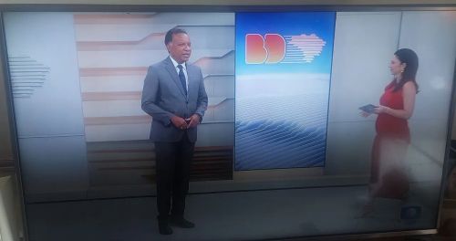 Tv Lg smarttv 49 polegadas, COM DEFEITO, passo cartão, 49UJ6565