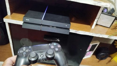 Playstation 4  + Controle