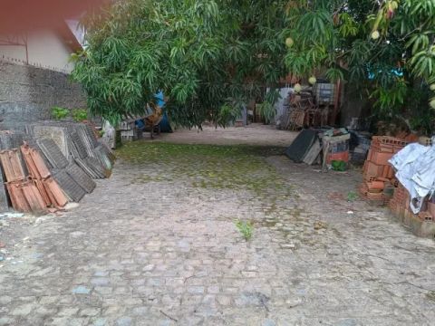 Vende-se terreno com área coberta no Planalto em Abreu e Lima PE