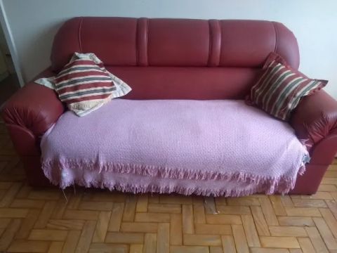 Sofá Vermelho 3 Lugares