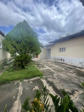 IS Casa a Venda Zona Sul Bairro Santa Clara