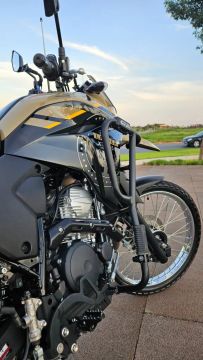 XTZ 250 LANDER 24/24 ZERADA - versão retrô - na garantia.. Cheia de acessórios! REVISADA!
