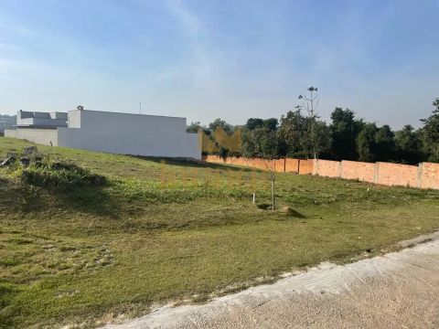 Terreno à venda no Condomínio Village Araçoiaba  Araçoiaba da Serra/SP.