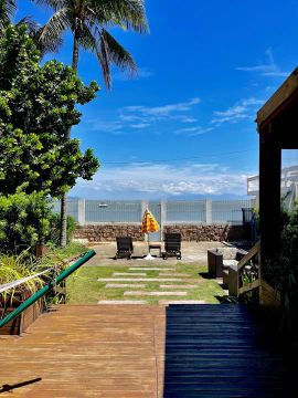 Alugo excelente casa de 3 dormitórios  Pé na areia em Sambaqui 