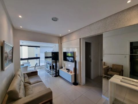 Apartamento Com 2 Quartos, Distribuído Em 68M² E 1 Vaga De Garagem Na Boca Do Rio. 1F4CKHF