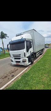 Caminhão Iveco 240e28 - Baú - 2014