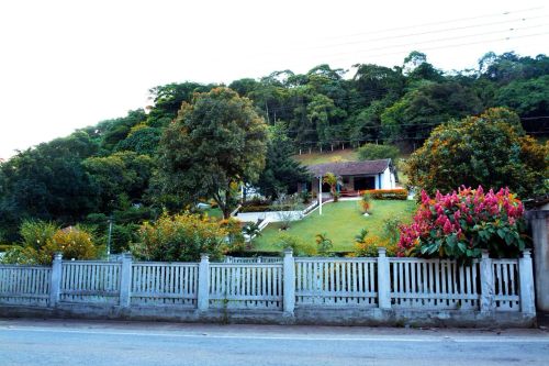 POTENCIAL PARA POUSADA COLONIAL OU RETIRO HOLÍSTICO