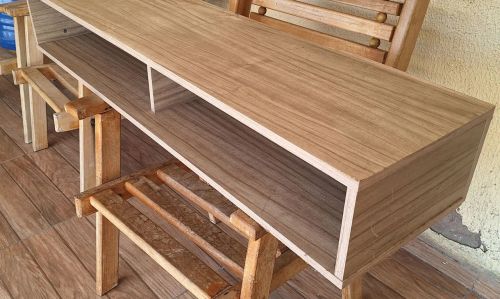 Rack de mdf com 2 prateleiras