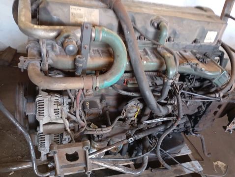 Motor Volvo b12 