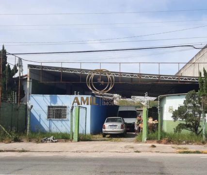 Terreno com galpão / Jacareí / 532m²
